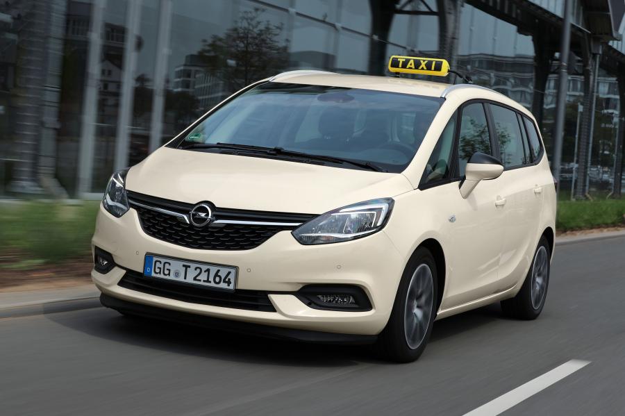  Opel Zafira Taxi (C) 2016 года  (фото 2 из 4)